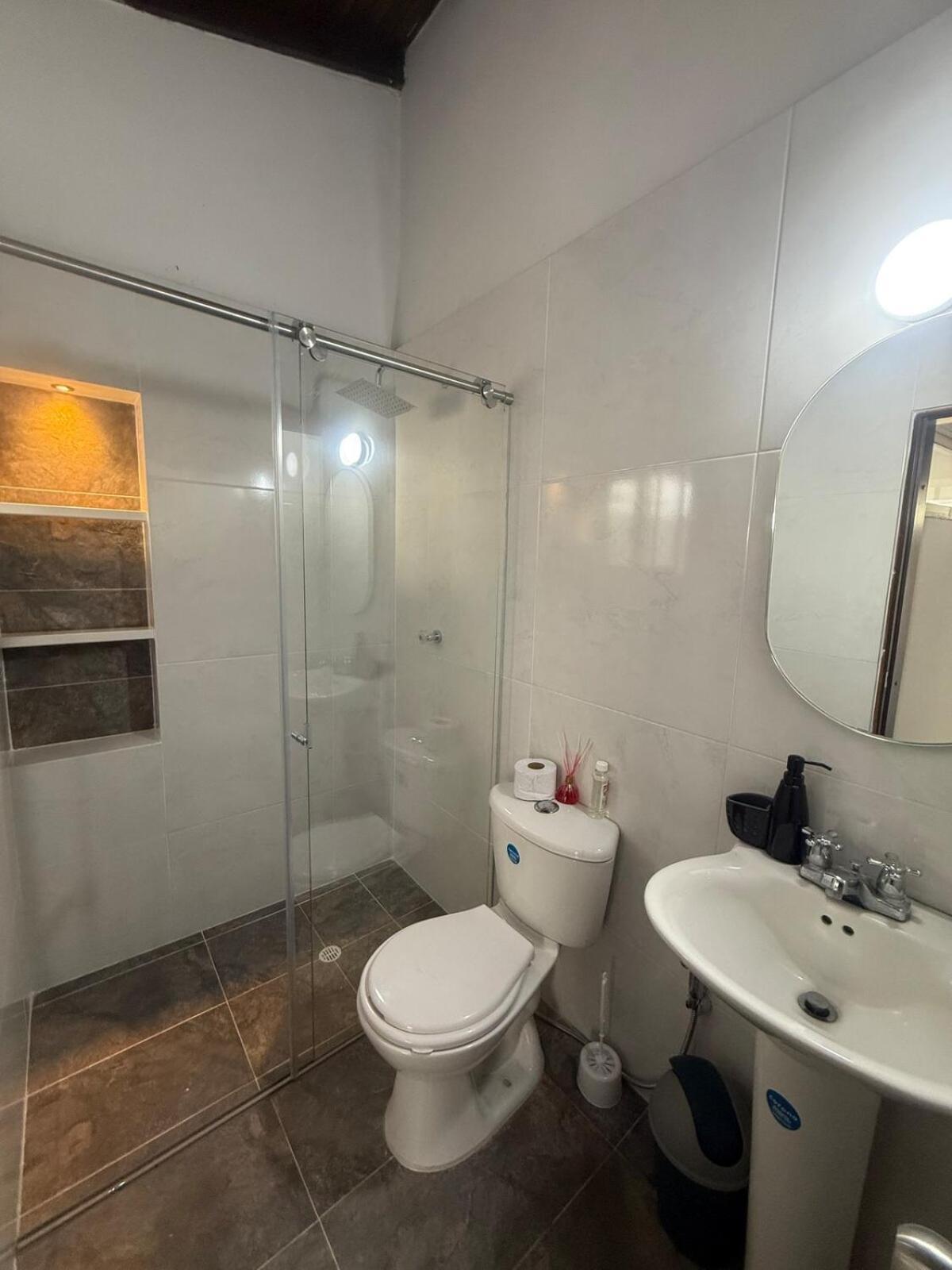 Hermosa Habitacion A Una Cuadra Del Ventura Plaza 3 Кукута Екстер'єр фото